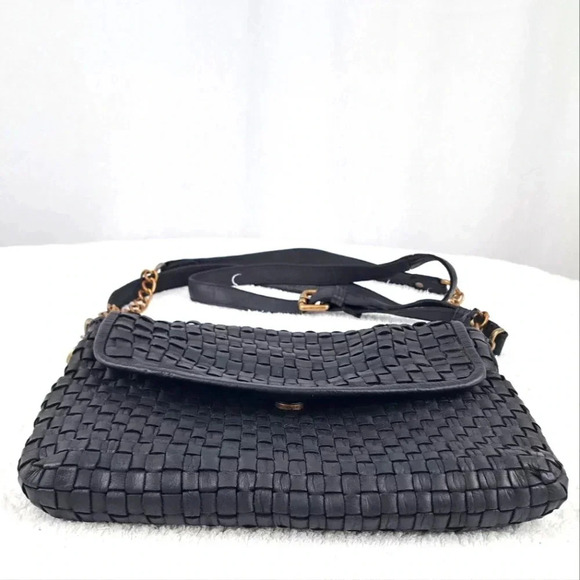 Vintage Valentina Black Woven Leather Dual Strap Handbag with Chain Details - Picture 6 of 12